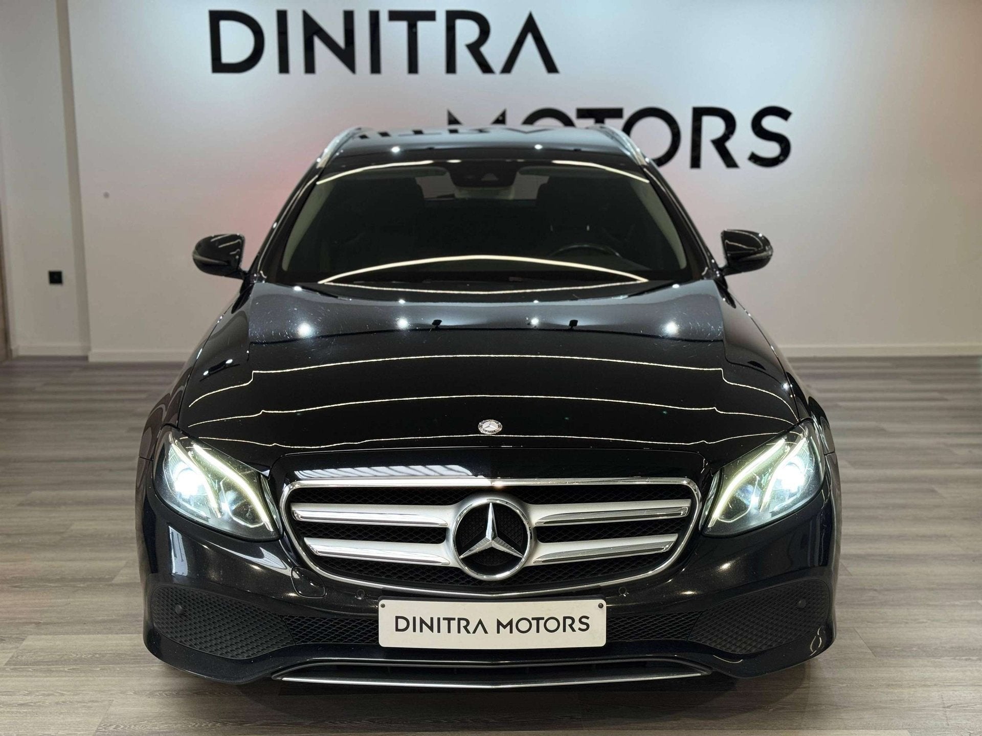 Mercedes-Benz E 220 9G tronic - Carplay/Camera/Navi/Cruise, Achat, 143 kW, Entreprise, Entretenue par le concessionnaire