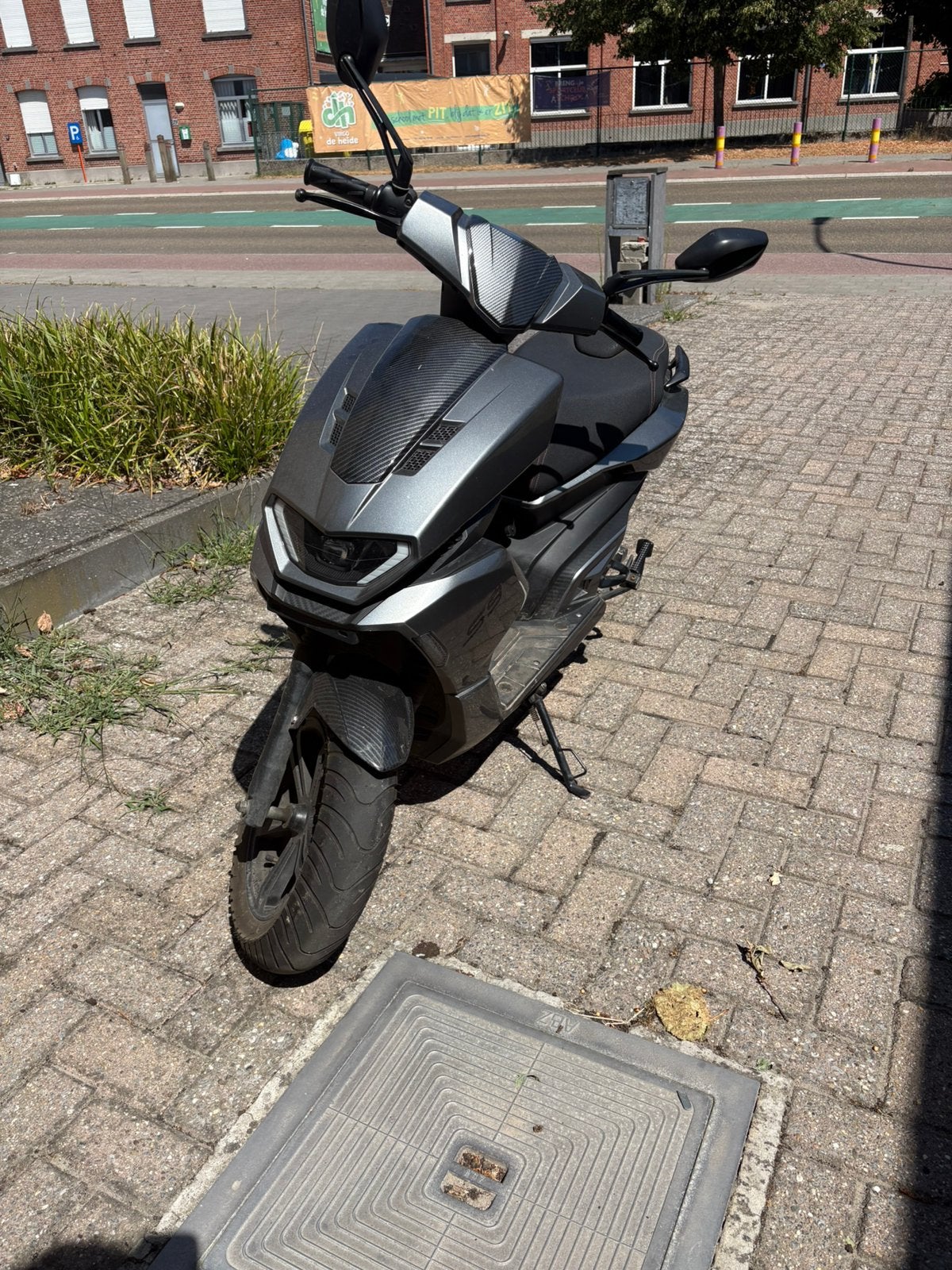 La souris electrische scooter, Fietsen en Brommers, Scooters | Overige merken, Ophalen, Gebruikt, Elektrisch, Klasse B (45 km/u)