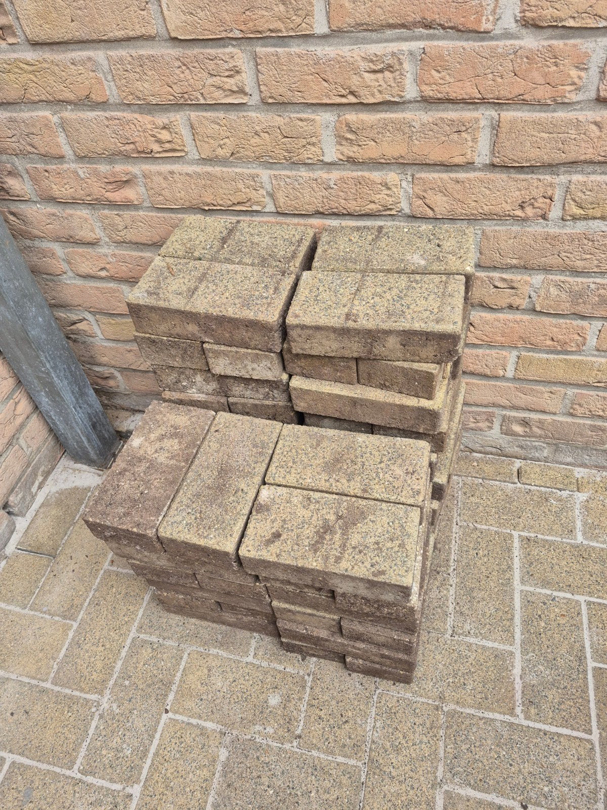 Betonklinkers 50 stuks = 22x11x6., Ophalen, Gebruikt, Klinkers, Minder dan 5 m²