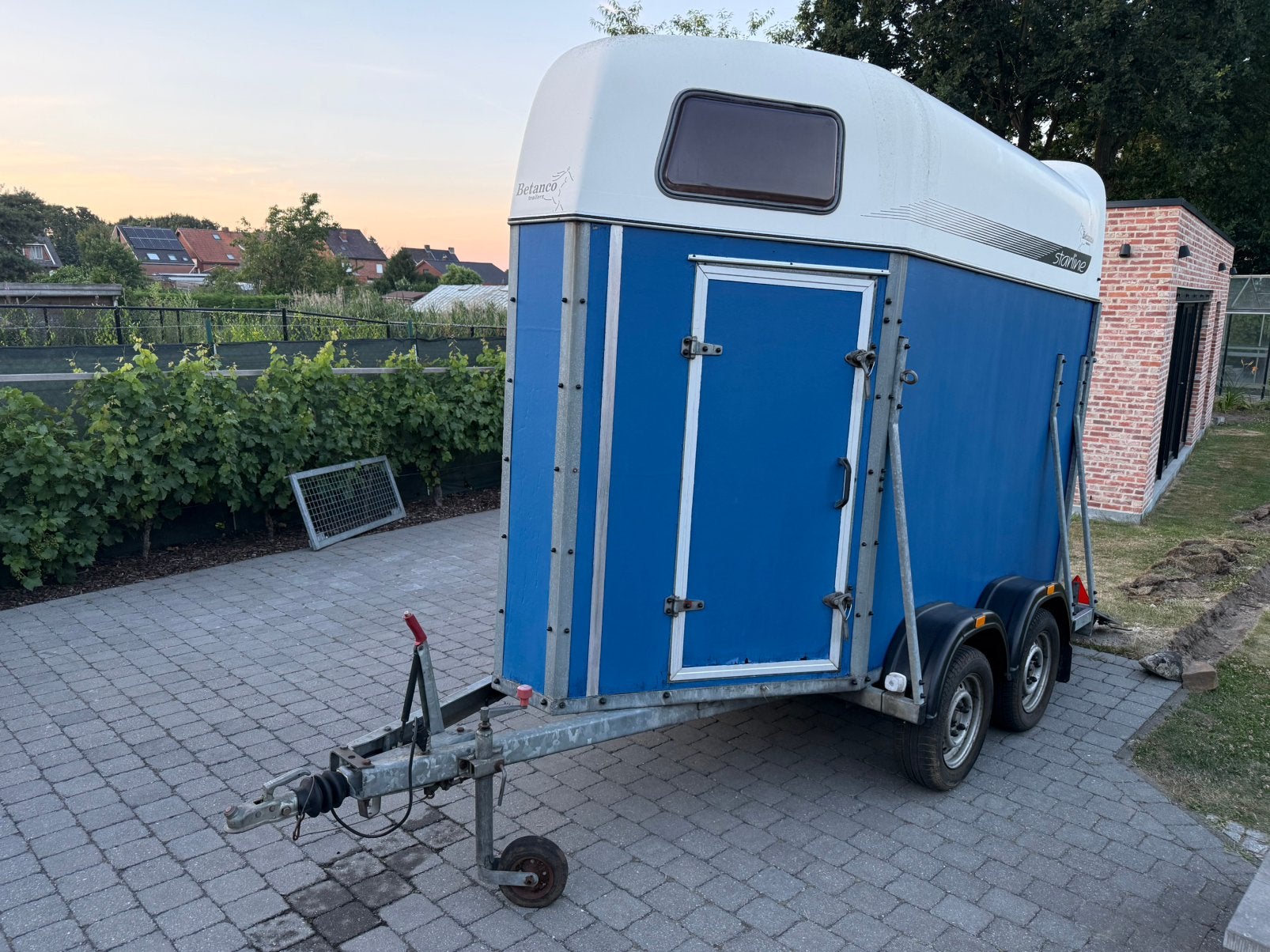 Paardentrailer, Ophalen, Gebruikt
