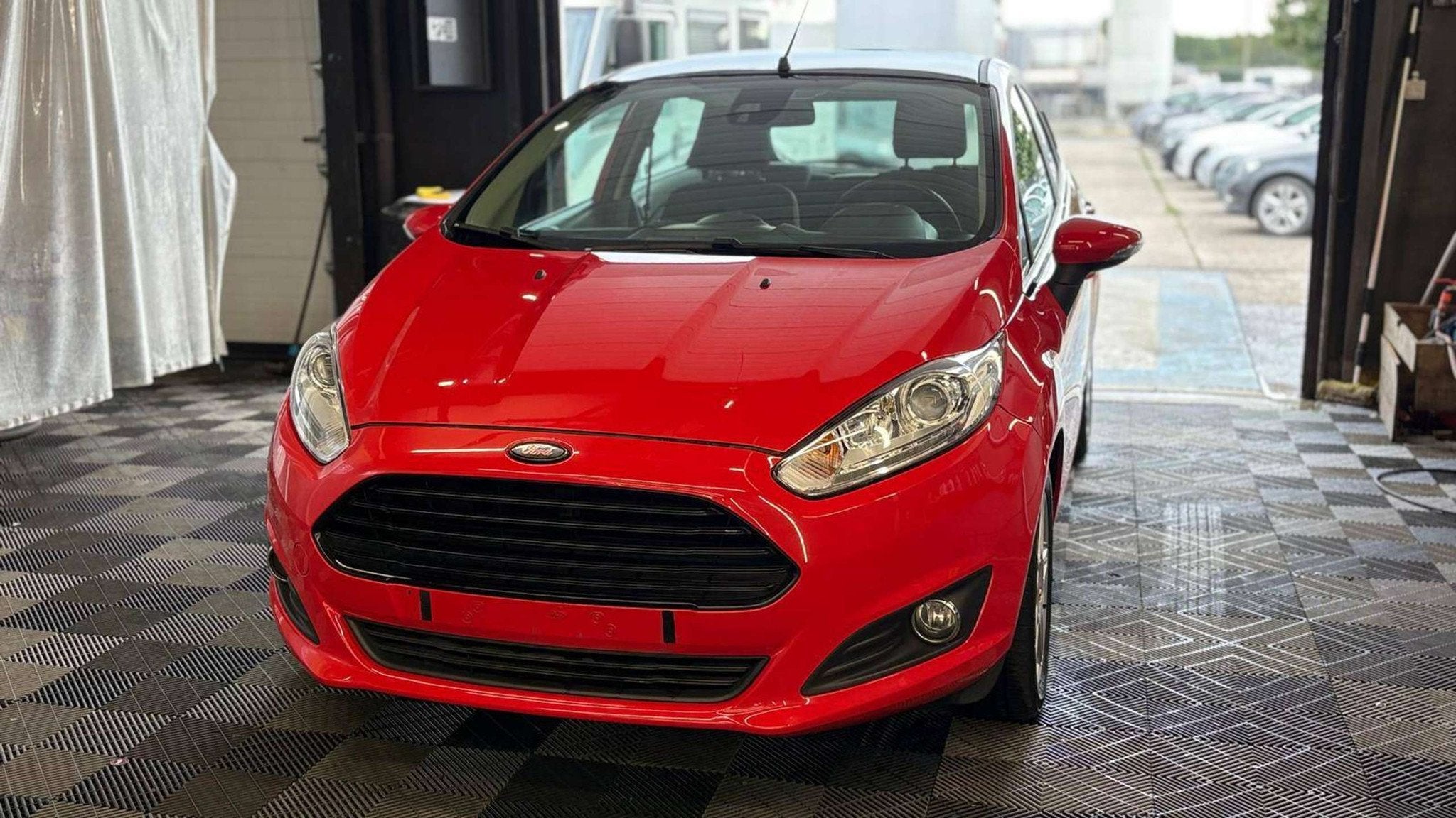 Ford Fiesta ford fiesta 1.5l bj.2016, Autos, Rouge, Euro 5, Achat, 74 ch