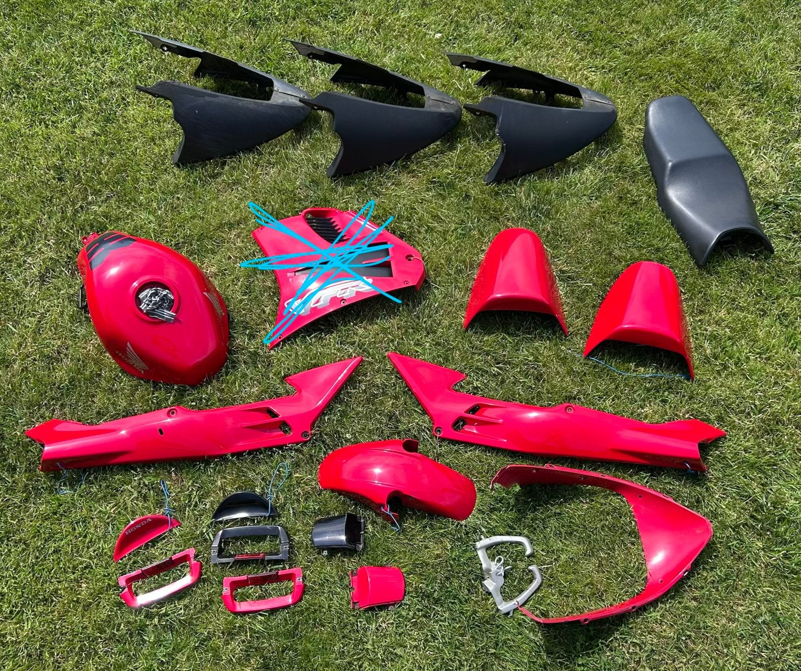kuipdelen en onderdelen Vfr 750f, Motoren, Ophalen