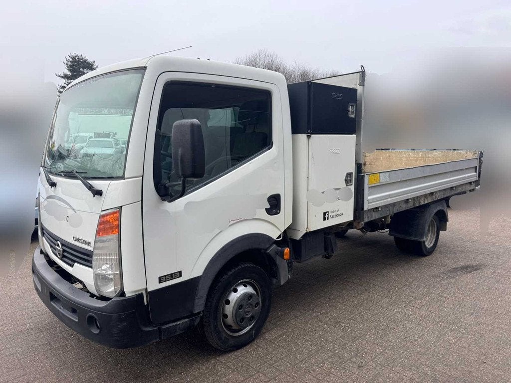 2011 Nissan Cabstar kipper - functioneel, Gebruikt, Bedrijf, Euro 4, Te koop