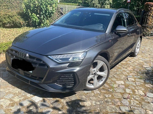 Audi A3 Sportback 30 TFSI, S-Line, S Tronic Shadow Line 7/25, Argent ou Gris, Achat, Euro 6, Entreprise