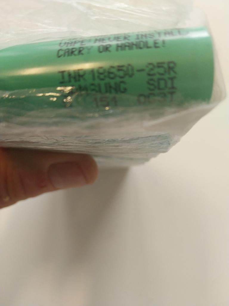 Piles rechargeables neuves Samsung 18650, Oplaadbaar