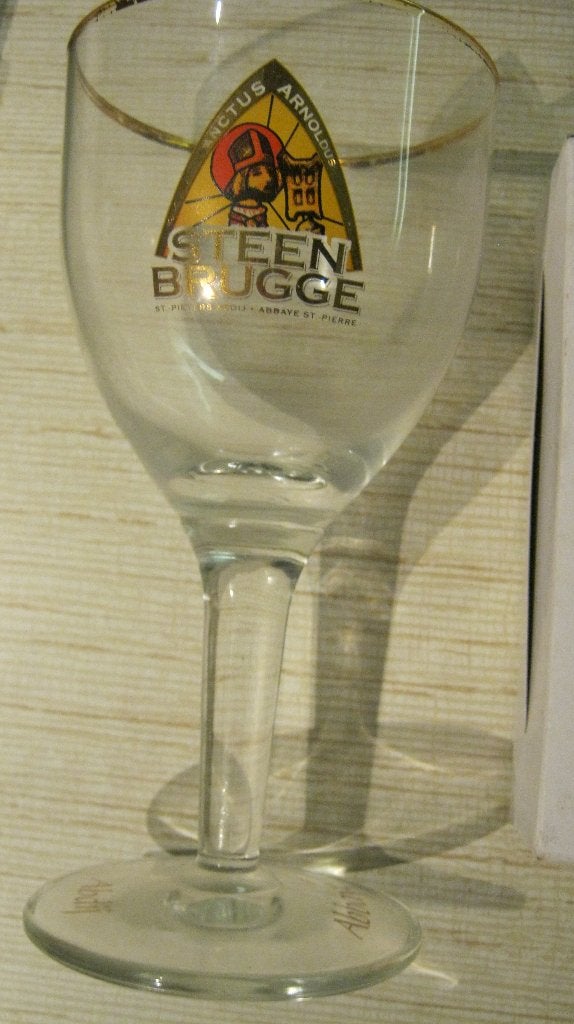 verres à bière - livre - divers, Enlèvement, Verre ou Verres, Autres marques