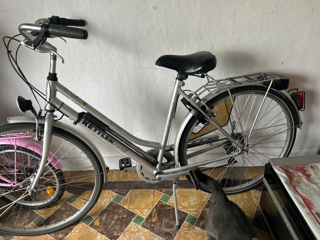 Dames fiets te koop 60€, Fietsen en Brommers, Fietsen | Dames | Damesfietsen, Ophalen, Gebruikt, Gazelle