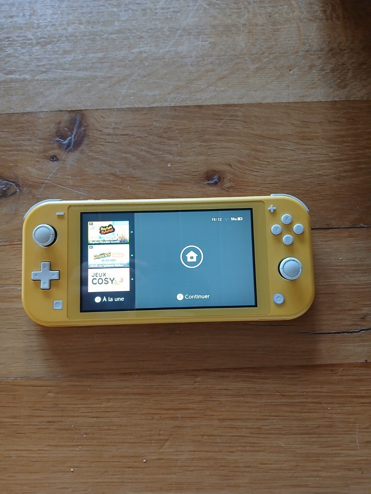 Nintendo switch lite avec pochette, Ophalen of Verzenden, Geel, Zo goed als nieuw, Met beschermhoes of tas