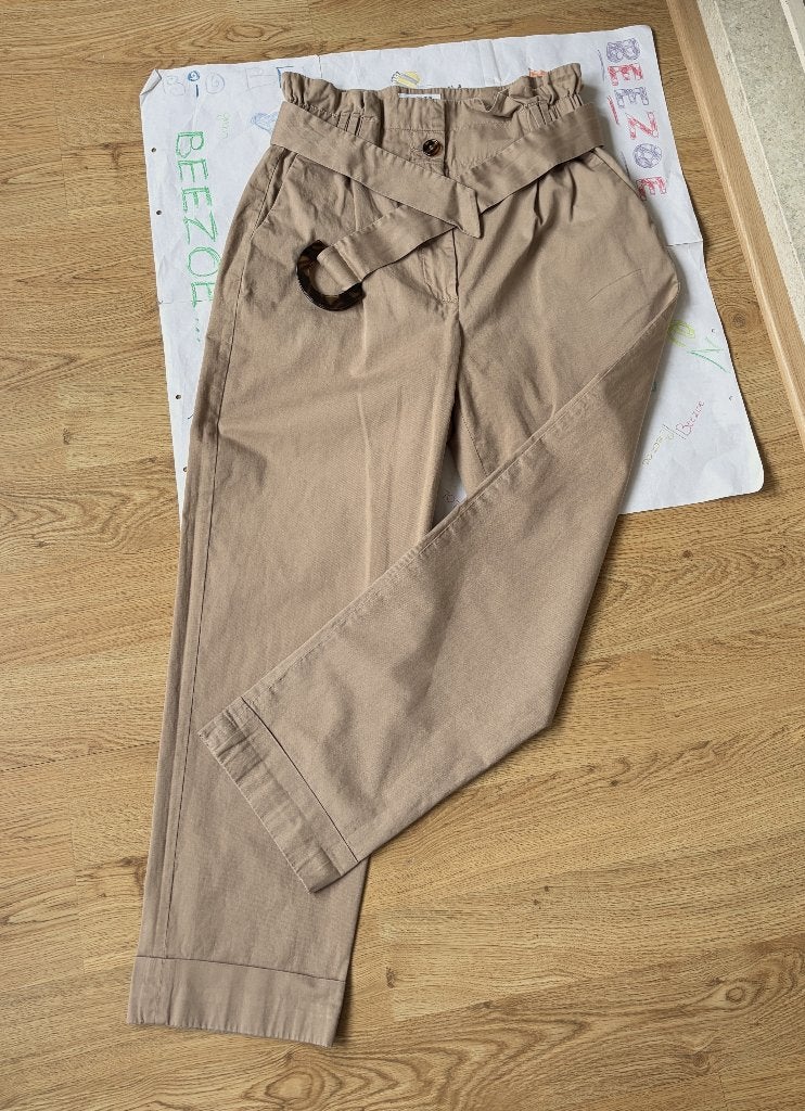 & Other Stories chino met riem, lichtbruin, mt 38, Kleding | Dames, Maat 38/40 (M), Beige, & Other Stories, Ophalen of Verzenden