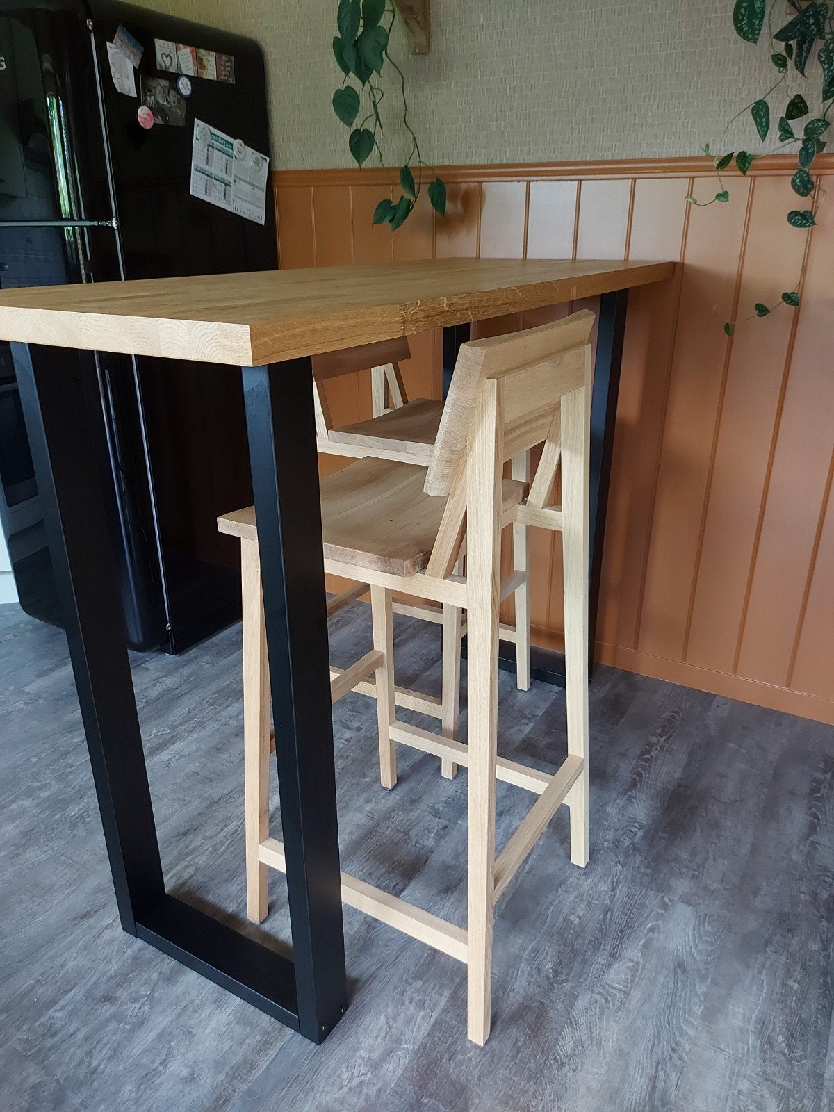 Hoge eiken bartafel met eiken barkrukken., Huis en Inrichting, Tafels | Statafels, Nieuw, Ophalen