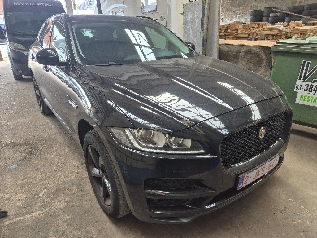 Jaguar F-Pace 2.0d 2017 165.000kms motorschade, Autos, Jaguar, Cuir, Phares entièrement LED, Achat, Euro 6