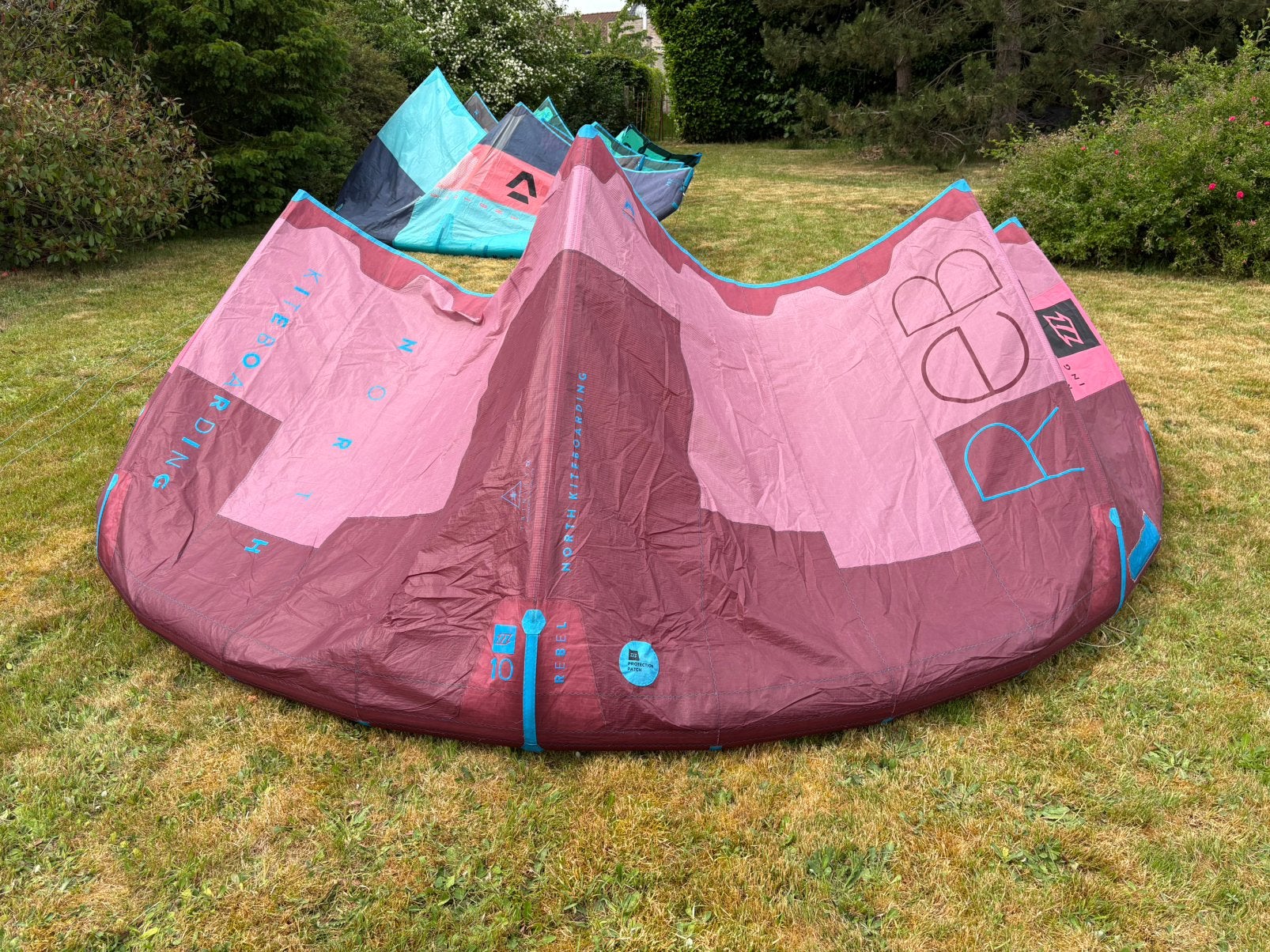 Rebel 10 North (Duotone), Watersport en Boten, Kitesurfen, Ophalen, Gebruikt, 10 m², Geen board