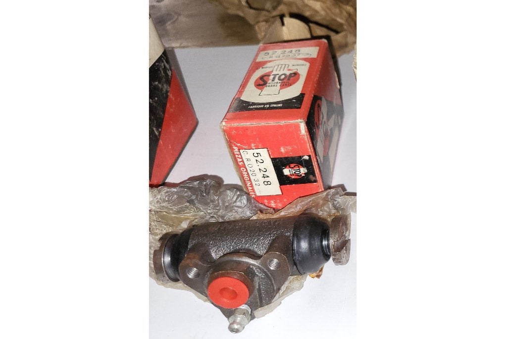 hoofdrem cilinders wiel rem cylinders oude autos, Ophalen of Verzenden, Nieuw, Citroën