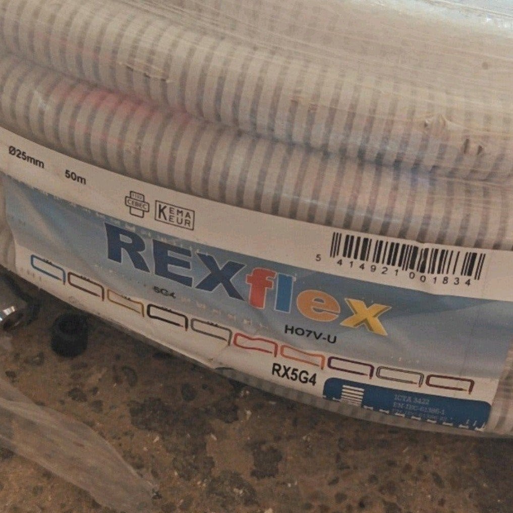 Voorbedrade flexibele buis 25 mm – kabel 5G4 mm² – 40 meter, Ophalen, Nieuw, Omvormer