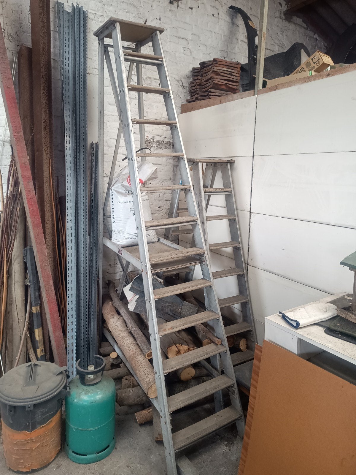 Oude ladders, Ophalen
