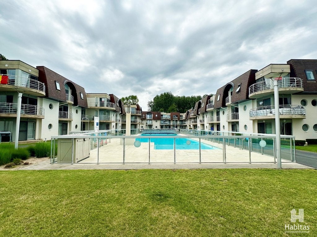 Volledig gemeubeld appartement in een vakantiedomein, Immo, 50 m² of meer