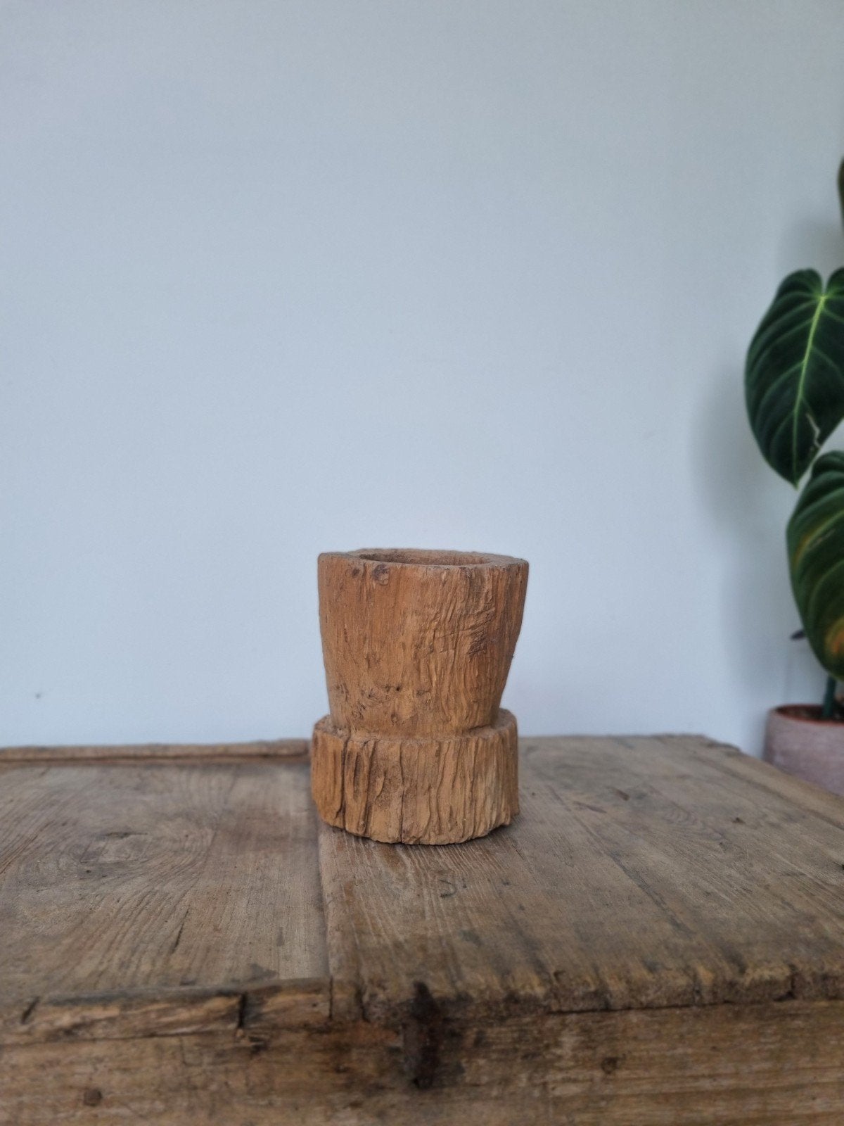 Oude houten vijzel 
Past in een landelijke, stoere, sobere,, Enlèvement ou Envoi