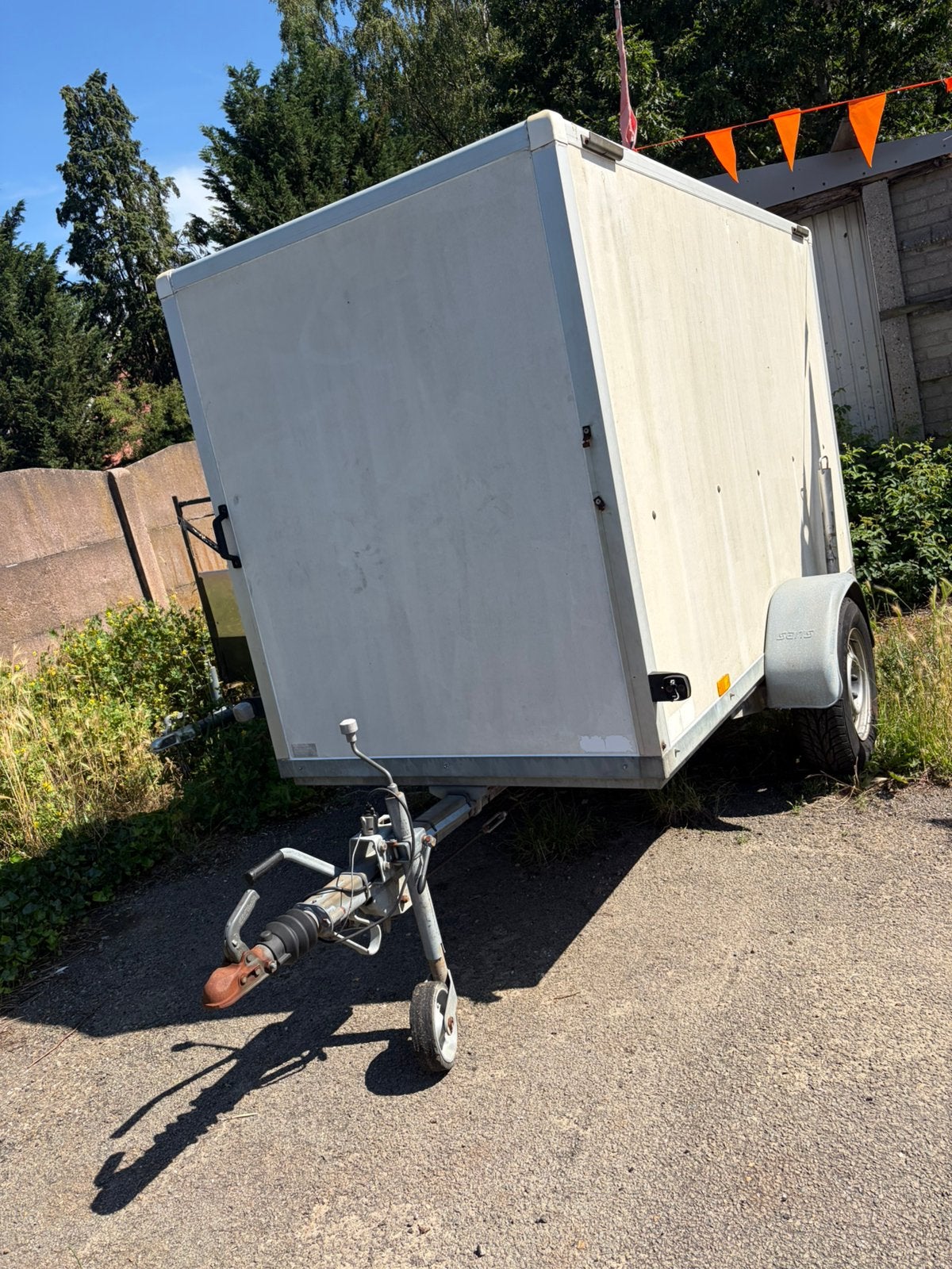 Saris gesloten aanhangwagen, Enlèvement, Comme neuf