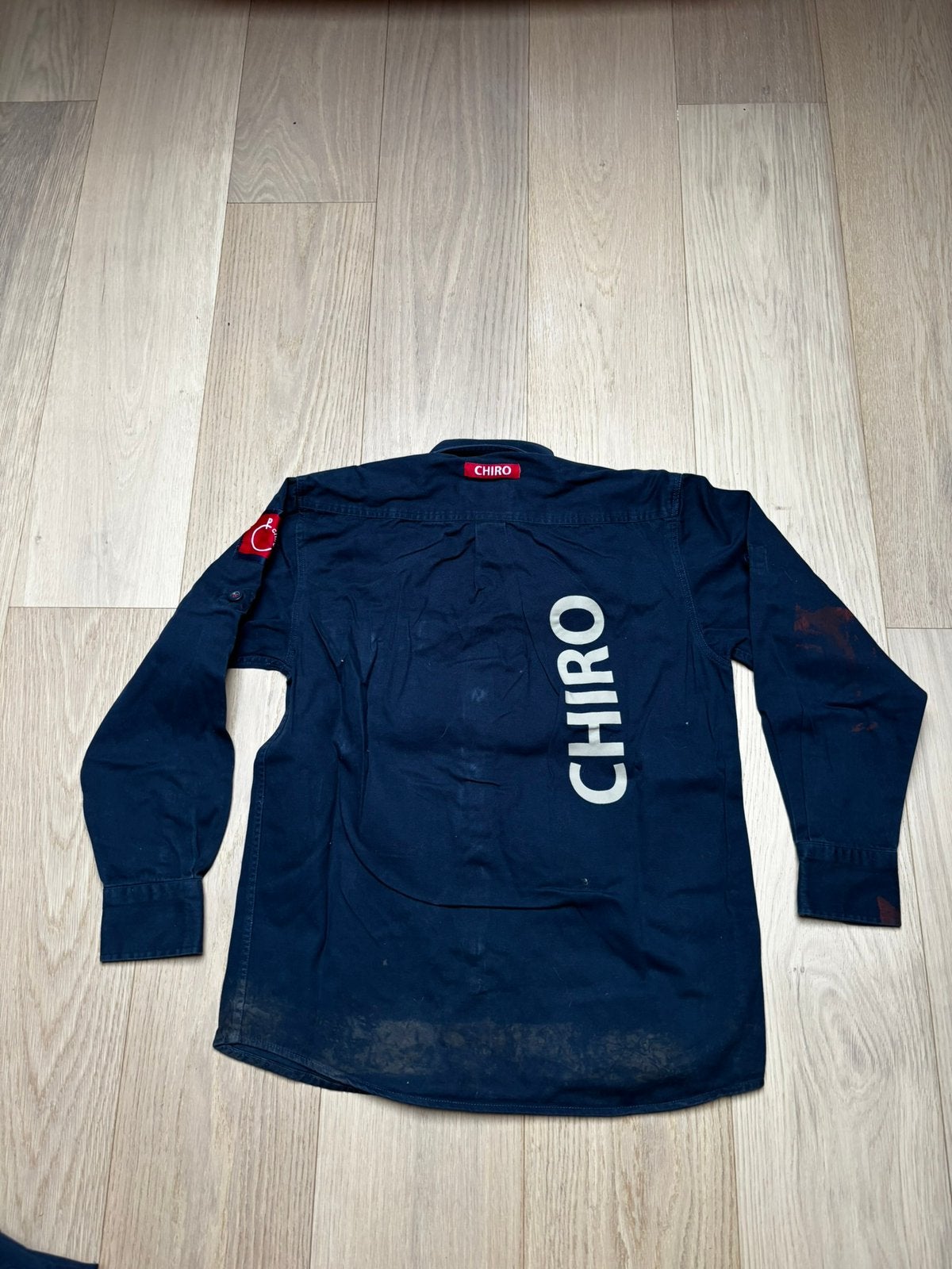 Chemise Chiro 14m, Enfants & Bébés, Vêtements enfant | Autre, Enlèvement, Utilisé