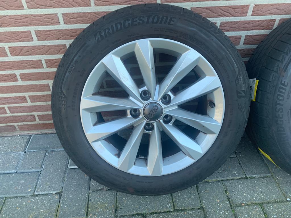 originele Audi A3 8Y 16 inch velgen met zomerbanden, Auto-onderdelen, Banden en Velgen, Ophalen, 16 inch, Zomerbanden, Banden en Velgen