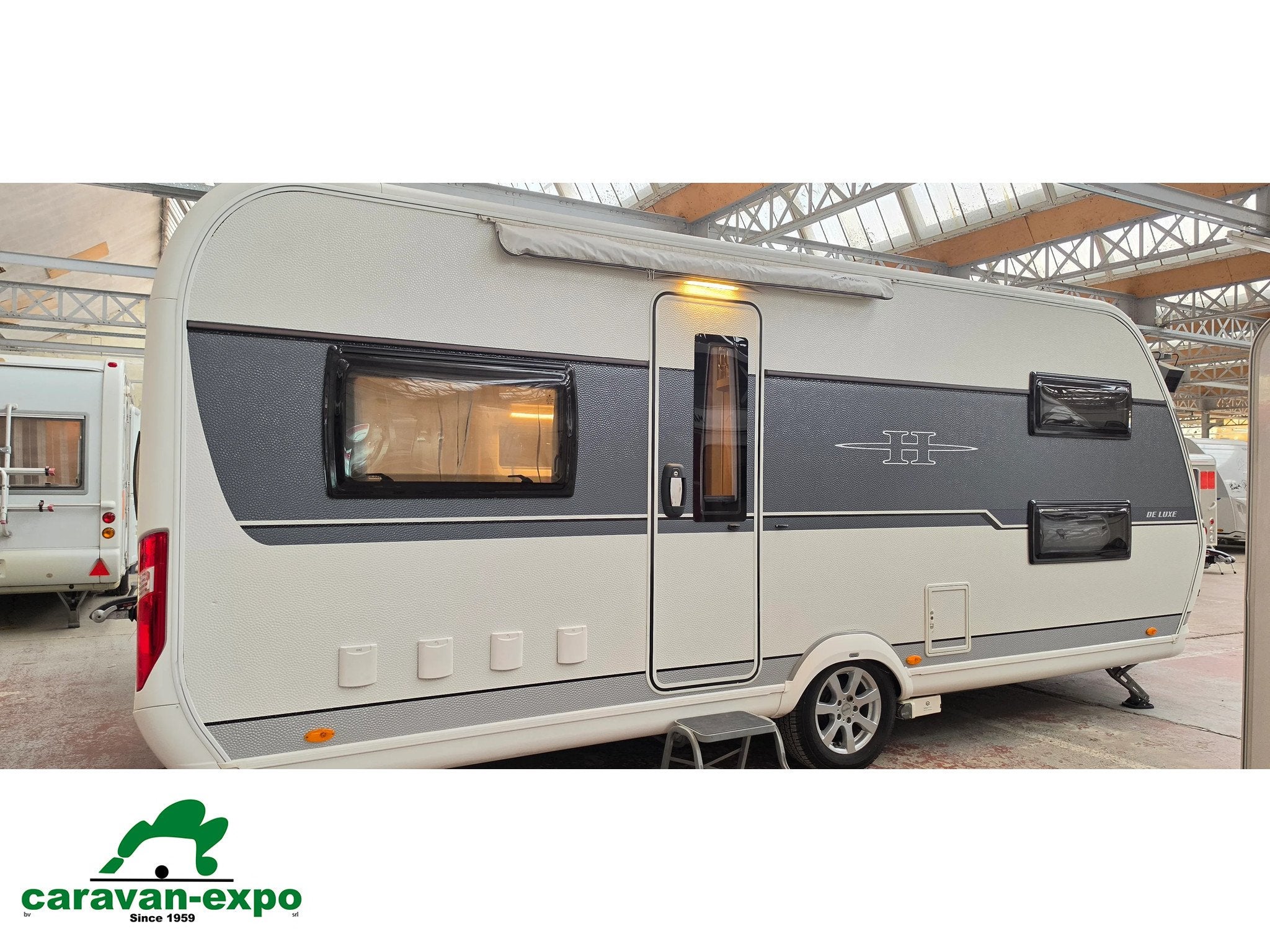 HOBBY DE LUXE 515UHK, Caravanes & Camping, Caravanes, Entreprise, jusqu'à 6, 1250 - 1500 kg, Hobby, 6 à 7 mètres