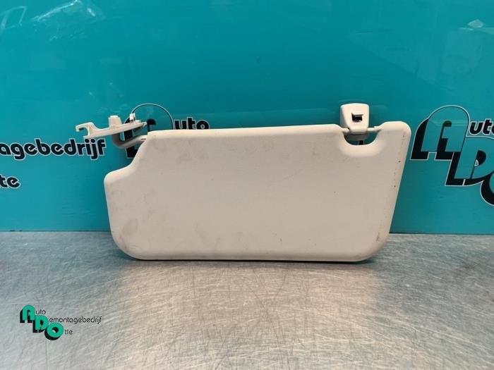 Pare-soleil d'un Ford Fiesta (Fiesta 08-), -, 3 mois de garantie, -, -