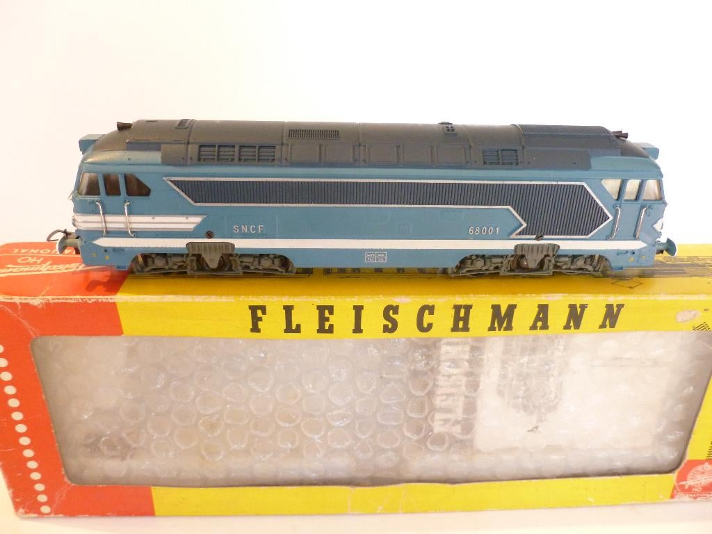 TRAINS HO, Enlèvement ou Envoi, Fleischmann, Comme neuf, Courant continu