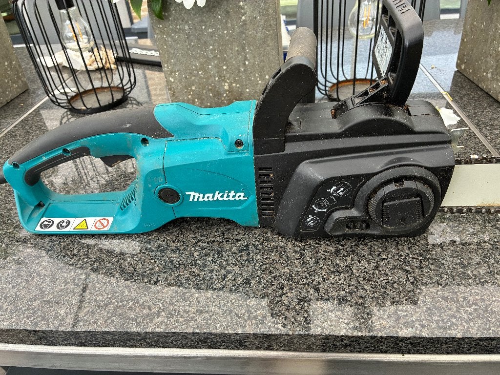 Scie à chaîne Makita, Enlèvement, Comme neuf, Tronçonneuse, Makita/bosch