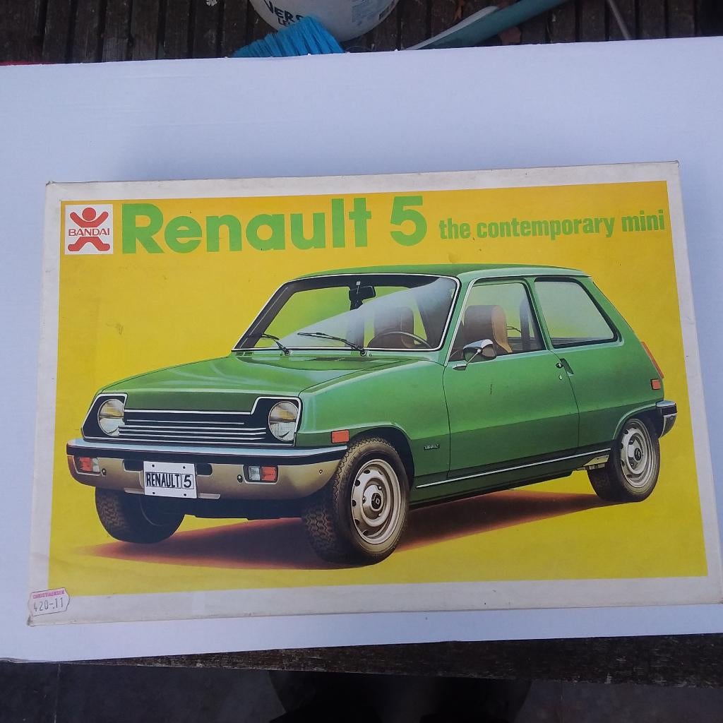 Bandai bouwdoos renault 5 schaal 1/24, Antiek en Kunst, Ophalen of Verzenden