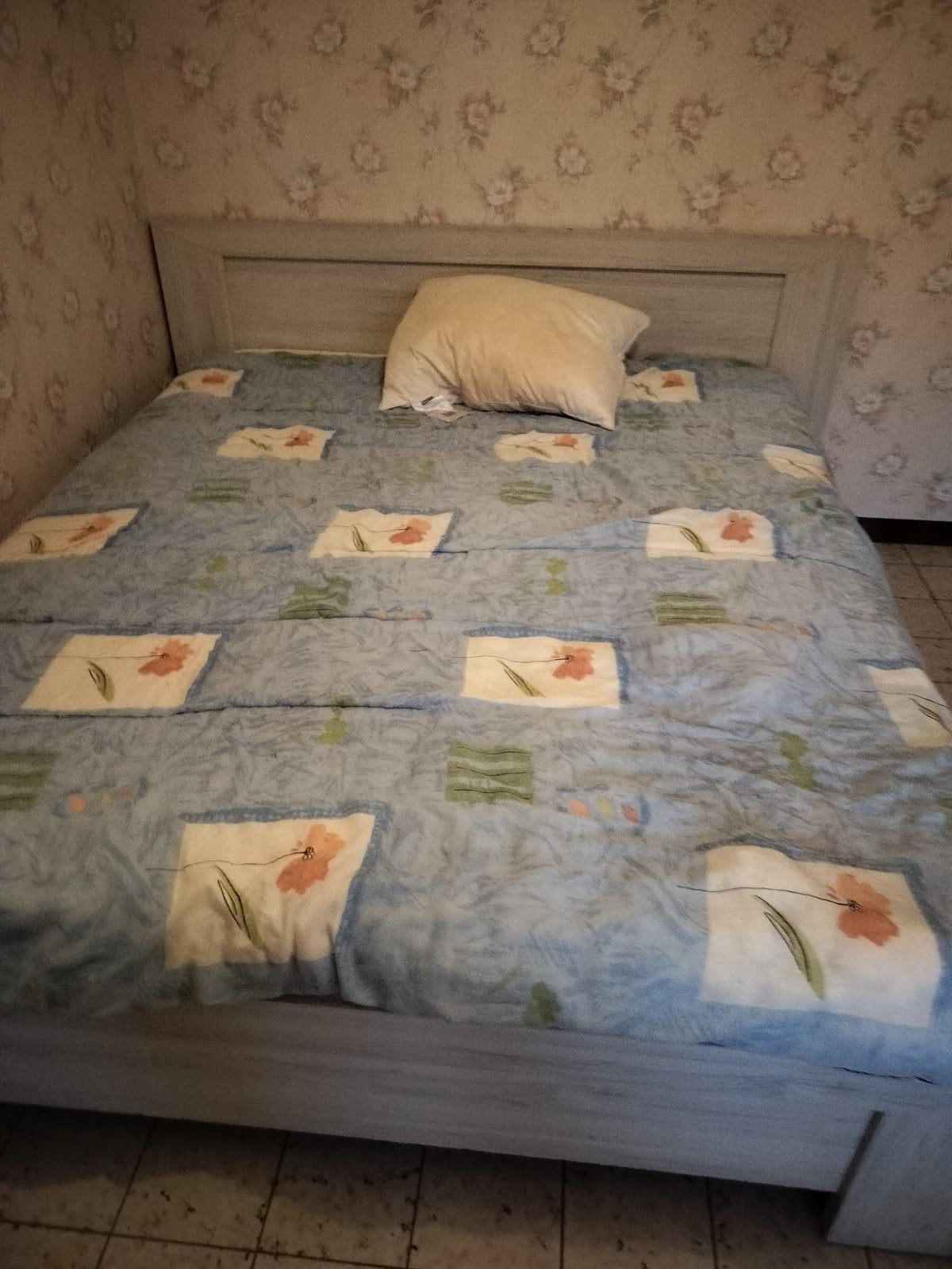 2 persoonsbed met lattenbodem en matras, Huis en Inrichting, Slaapkamer | Bedden, Ophalen