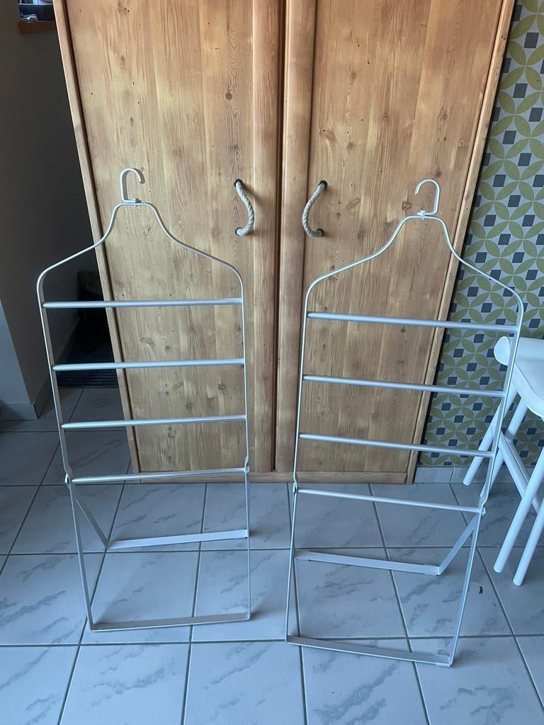 Dressboy 2st 10 euro vaste prijs op te halen lichtaart, Huis en Inrichting, Ophalen, Zo goed als nieuw