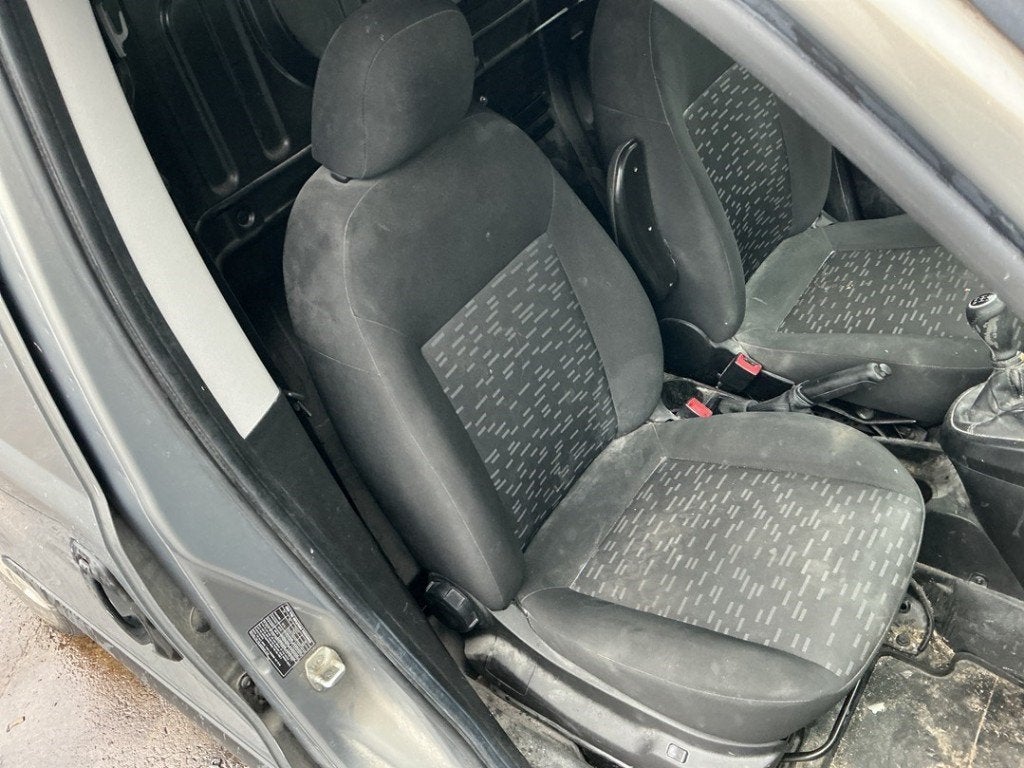 STOEL RECHTS VOOR Opel Combo (01-2012/12-2018), Auto-onderdelen, Gebruikt, Opel, Opel Automobile GmbH, Kontakt-opel@opel.com