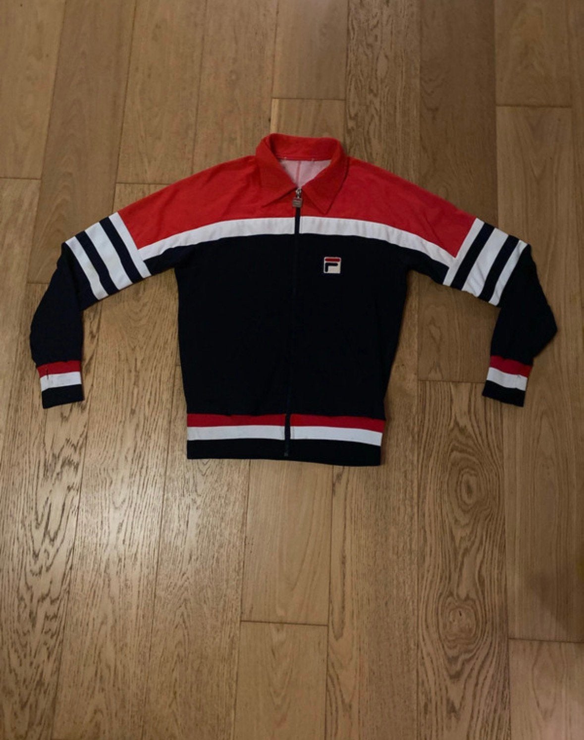 Rare Veste FILA Vintage - Made in Italie-Modèle Vilas - 80s, Enlèvement ou Envoi, Comme neuf, Rouge