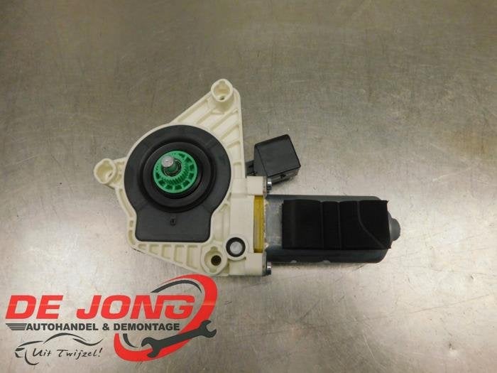 Moteur de vitre portière d'un Mercedes CLA, 3 mois de garantie, Utilisé, -, -