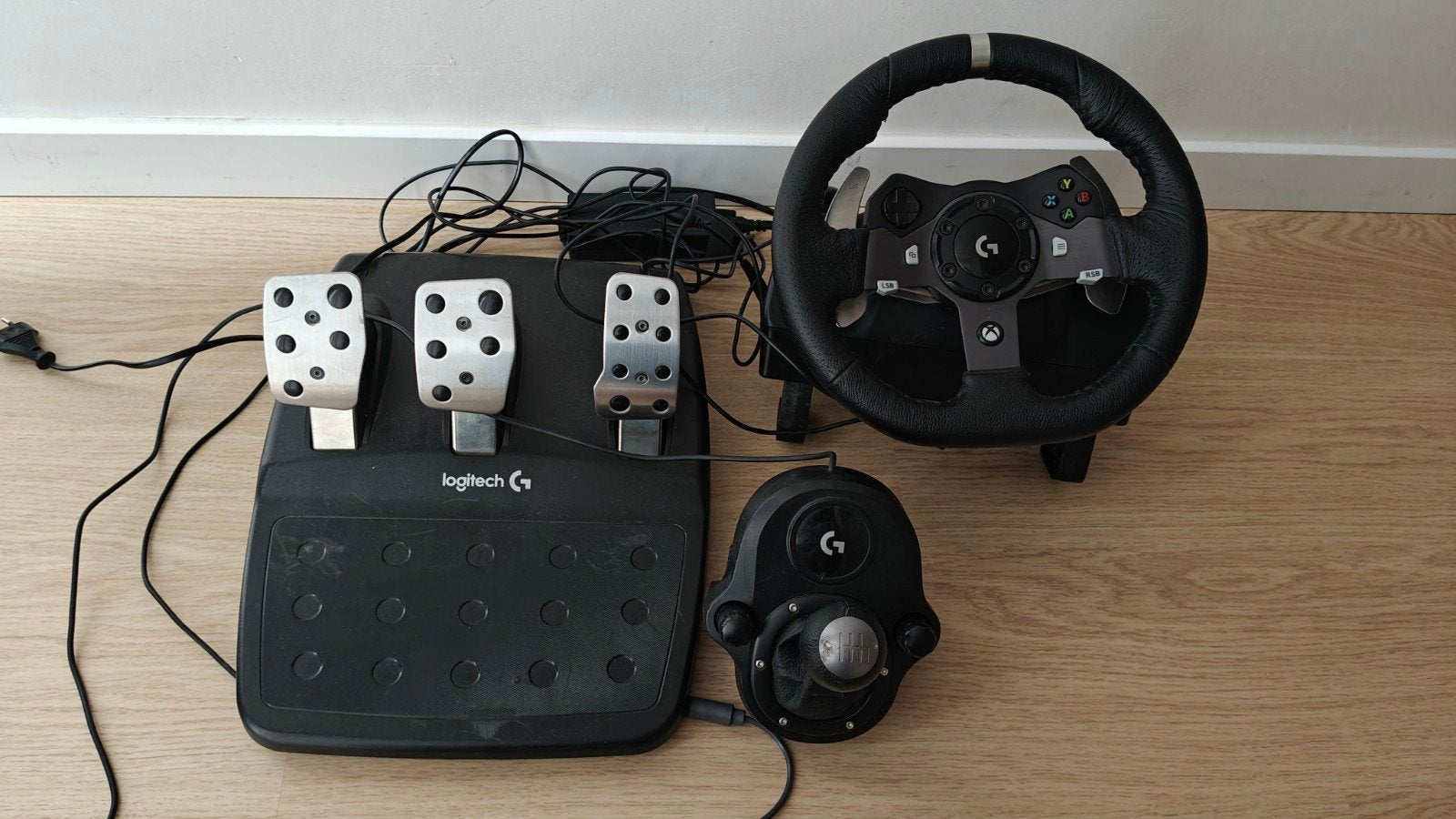 Logitech G920, Consoles de jeu & Jeux vidéo, Enlèvement