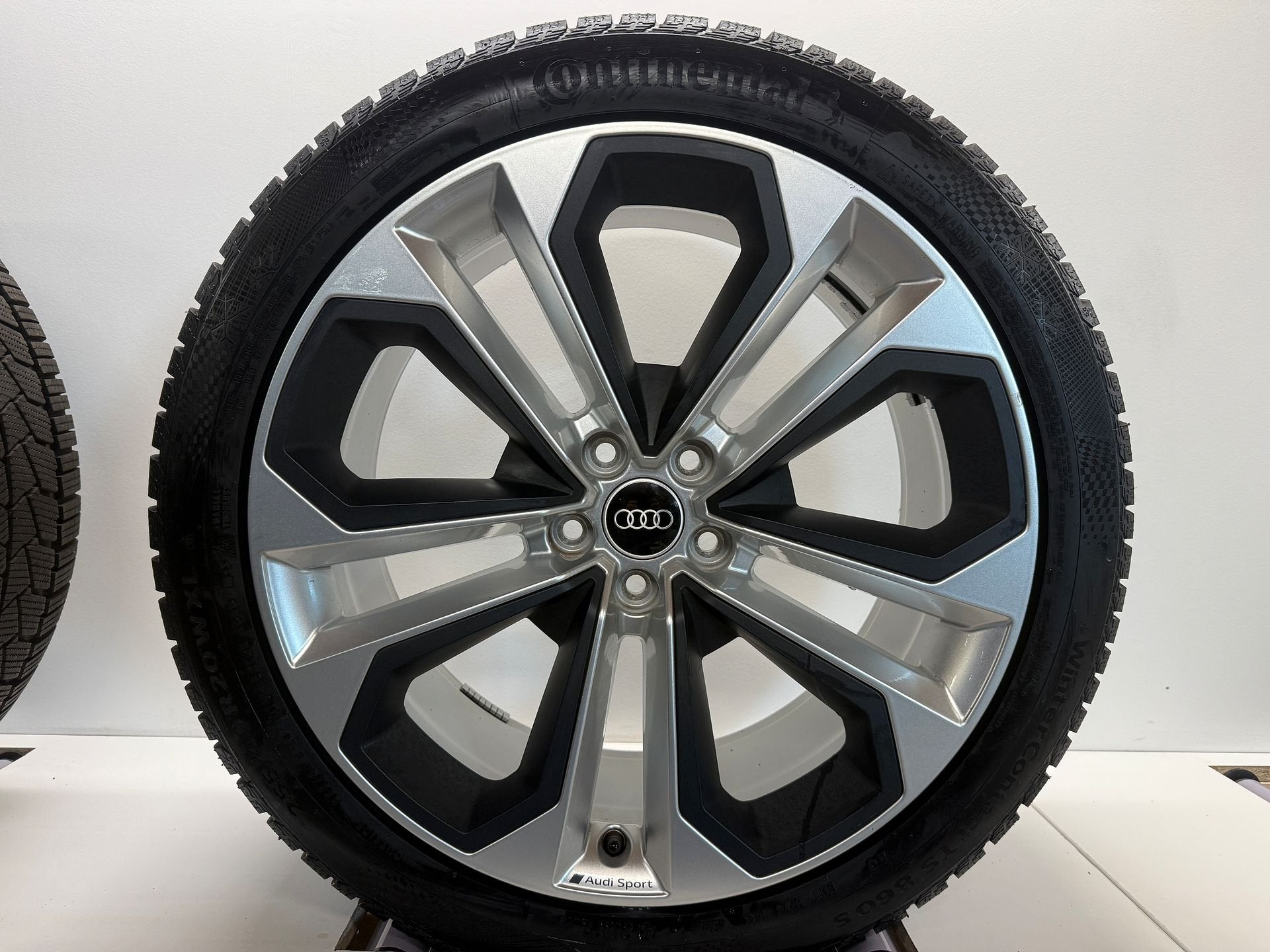 DEMO 20’’ AUDI Q3 SQ3  VELGEN WINTERBANDEN ORIG AUDI SPORT, Auto-onderdelen, Banden en Velgen, Gebruikt, 255 mm, -, -