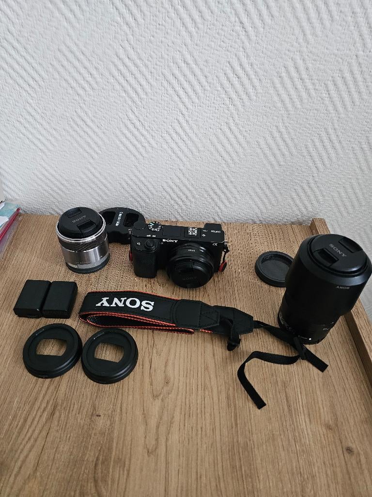 Sony A6300 + 3 objectifs Sony + accessoires, Enlèvement ou Envoi, Sony