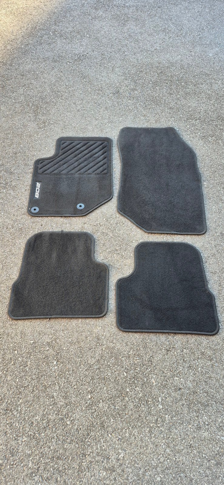 Tapis Peugeot 208, Enlèvement ou Envoi, Comme neuf