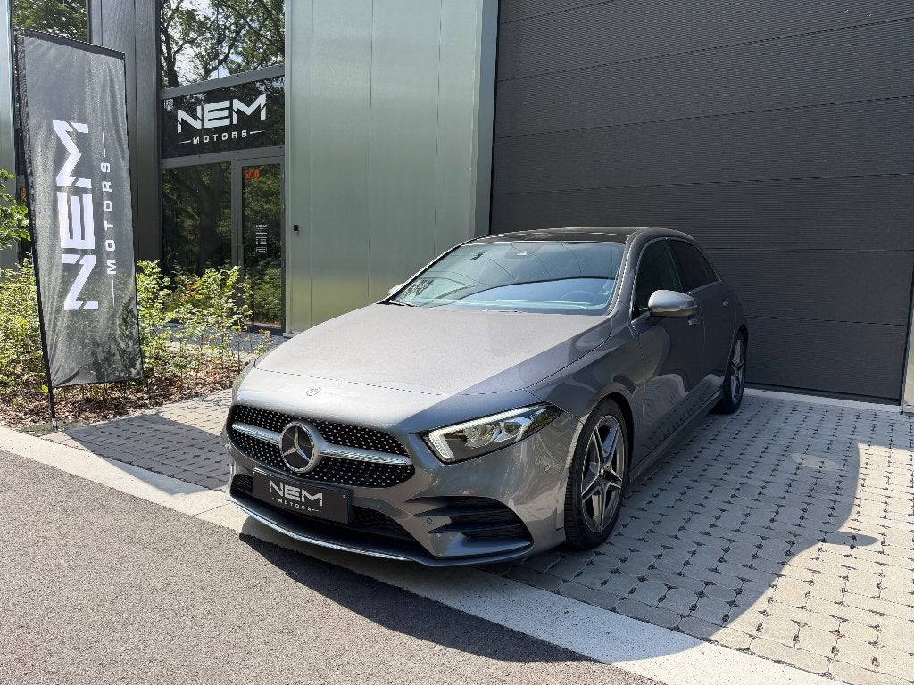 Mercedes A 180 AMG Line,GARANTIE,PANO,NAVI,ACC,LED,USB,BT, Auto's, Mercedes-Benz, 4 cilinders, Bedrijf, 5 deurs, Parkeerassistent