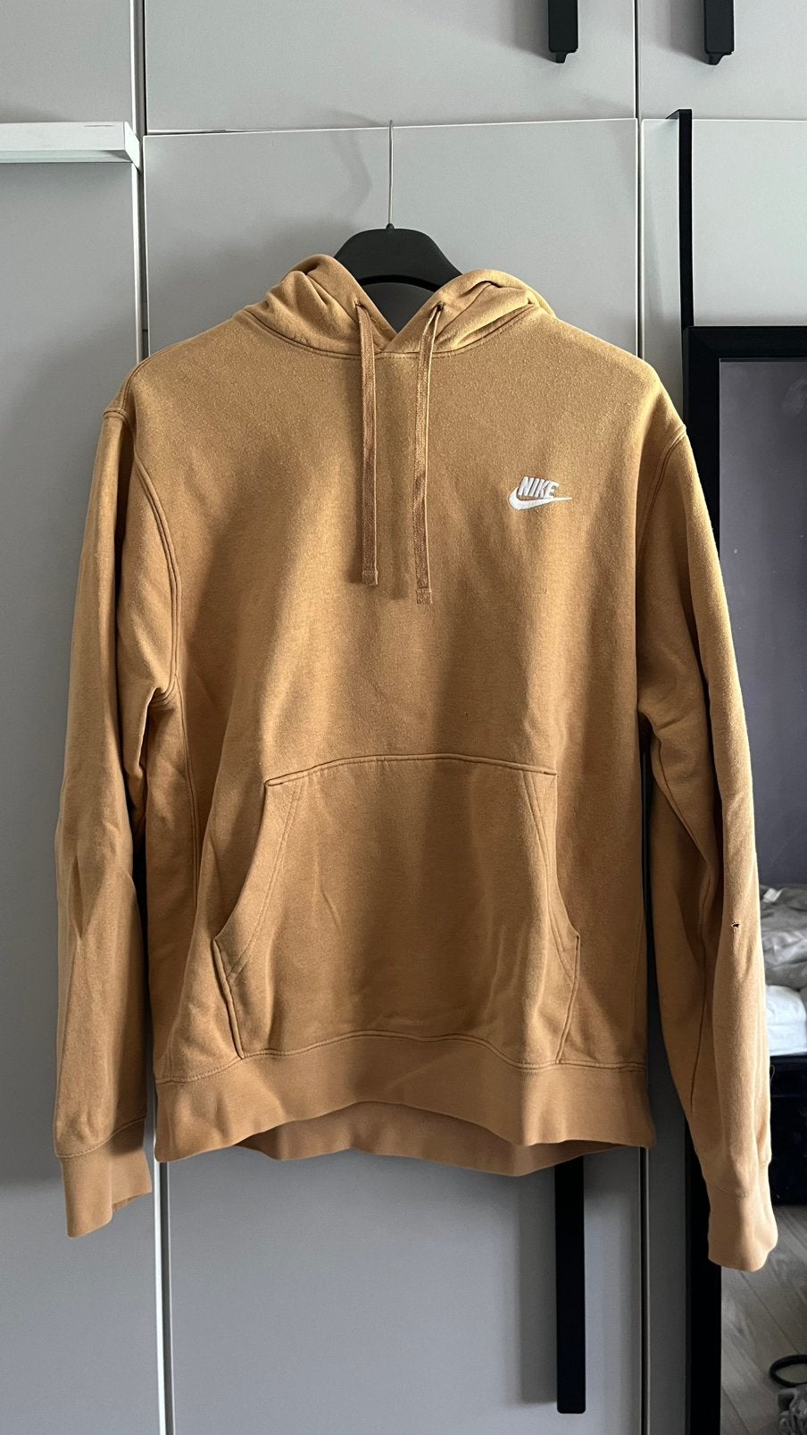 Crème gele Nike hoodie, Ophalen of Verzenden, Gedragen, Maat 48/50 (M), Overige kleuren
