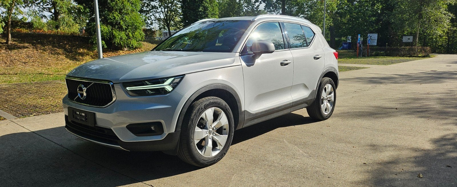 Volvo XC40 1.5 Benzine T2 Automaat Bj.2020 Met 101.000 Km., Auto's, Stof, Euro 6, Overige kleuren, Bi-Xenon koplampen