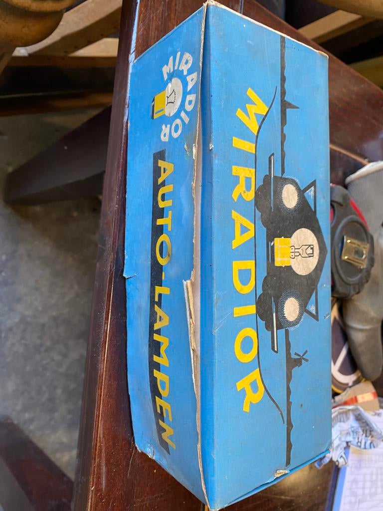 Miradior, feux de voiture jaunes. 12 volts, 45/40 watts, Maison & Meubles, Accessoires pour la Maison | Coffres, Neuf, Enlèvement ou Envoi