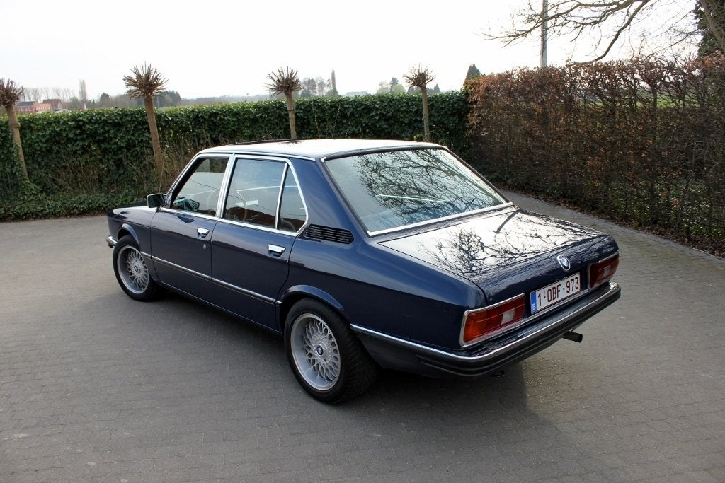BMW 518 e12 (1978) Oldtimer – Iconische sharknose, foto 10