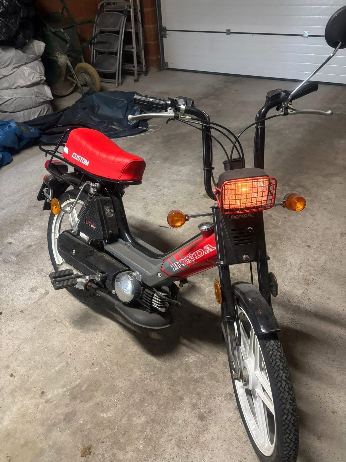 Camino custom, Vélos & Vélomoteurs, Cyclomoteurs | Honda, Enlèvement, Comme neuf, Classe A (25 km/h), Autres modèles