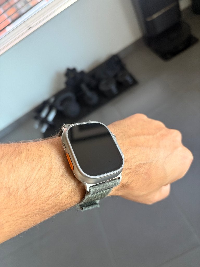 Apple Watch Ultra 2 – 49mm titanium incl. accessoires, Étanche, Gris, Apple Watch, IOS
