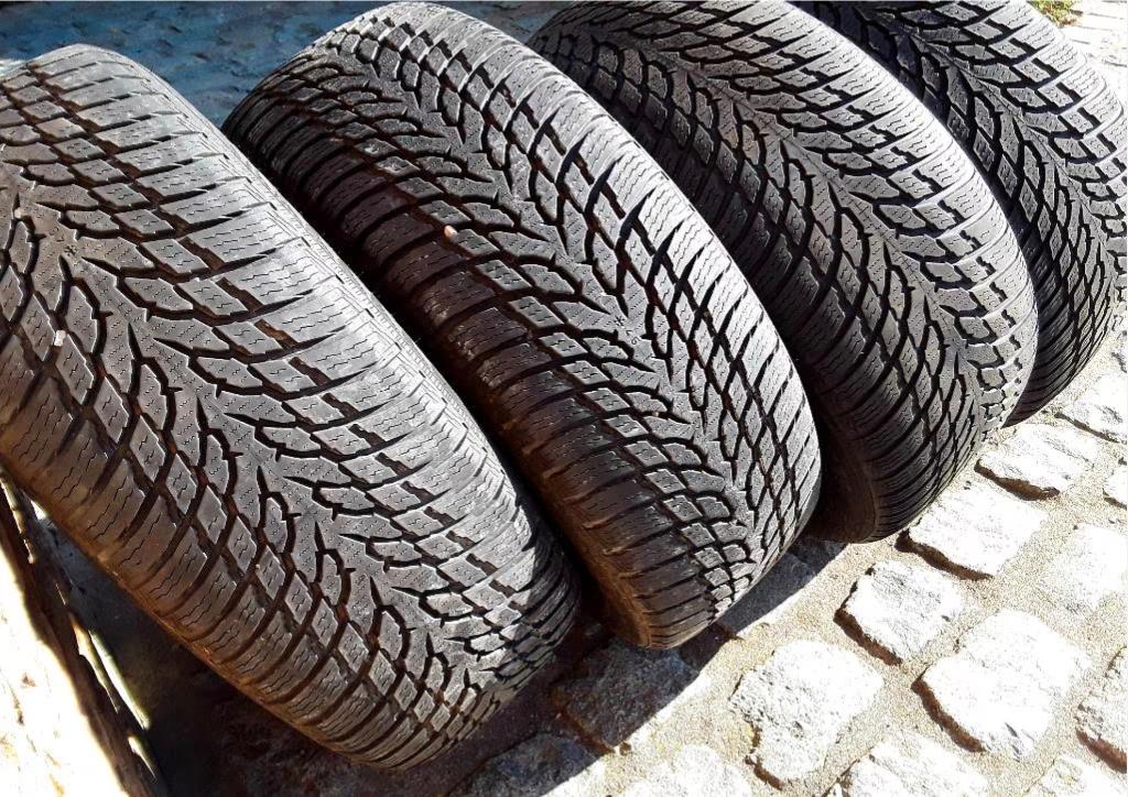 Pneus hiver 235/50-17 et 215/55-17., Ophalen, Overige, Gebruikt, 17 inch