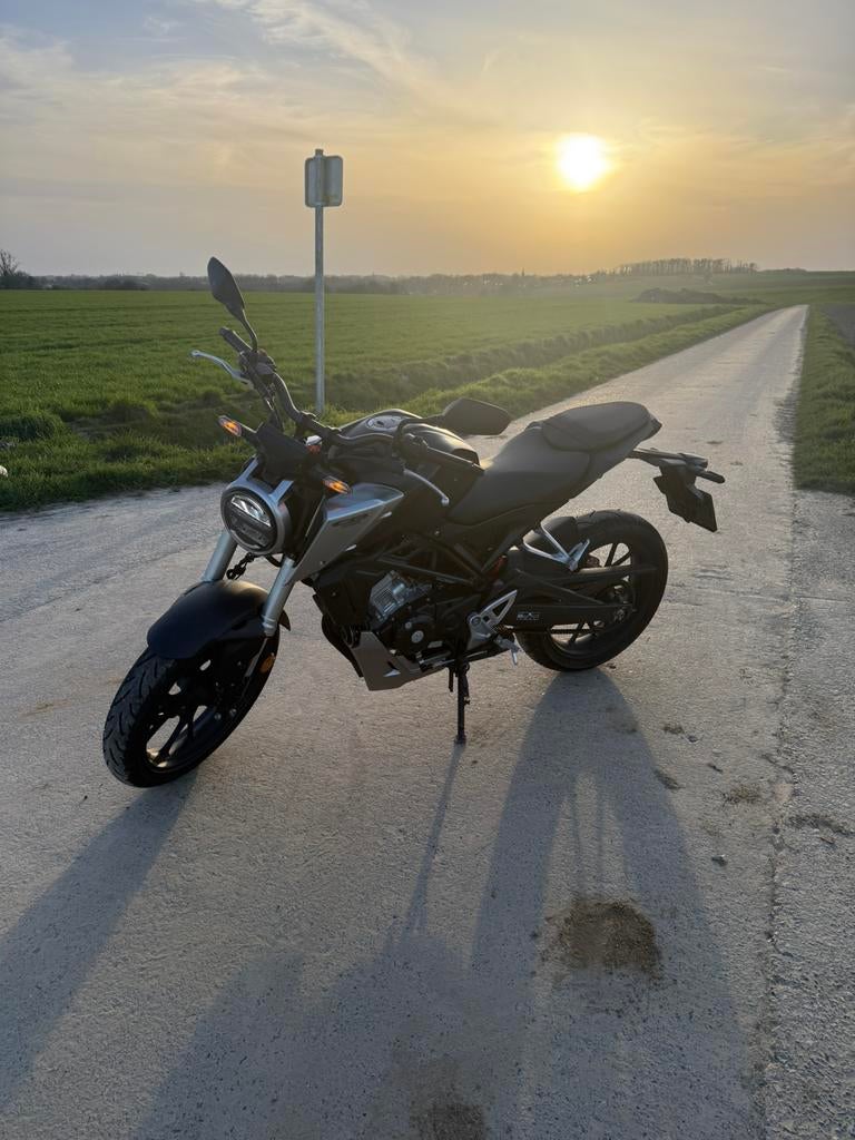 CBR125 - Honda, Permis Moto A1 minimum, Particulier, Éclairage LED, 1 cylindre