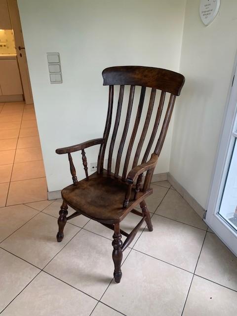 engels lathback chair (oud), Ophalen