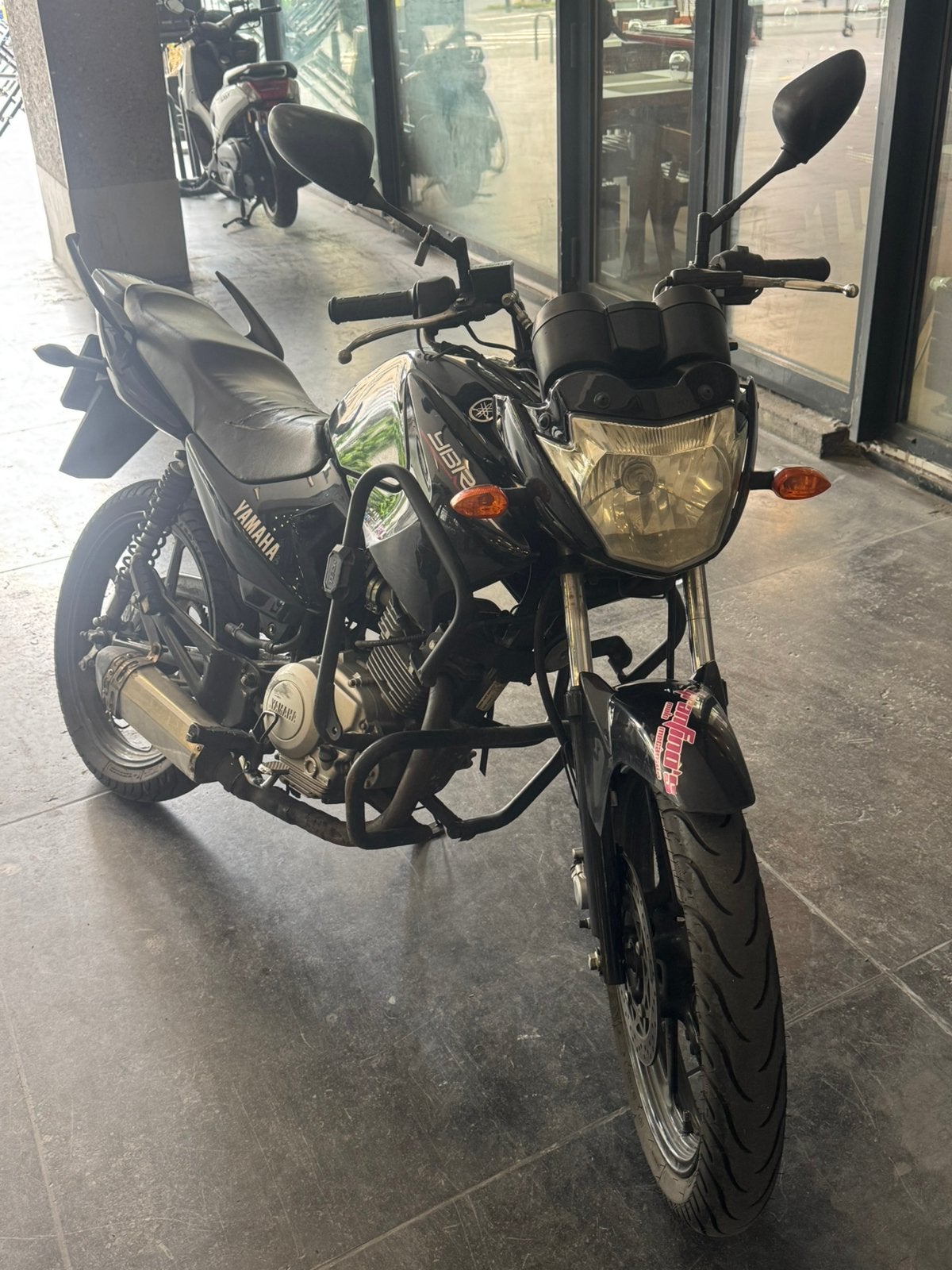 Ybr 125 2017, Poignées chauffantes, Occasion, 125 cm³, Permis Moto A1 minimum