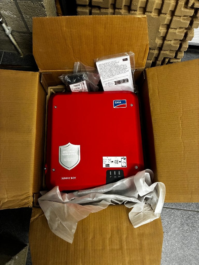 Nieuwe SMA 4Kw-omvormer nooit geïnstalleerd, Doe-het-zelf en Bouw, Zonnepanelen en Toebehoren, Ophalen, Nieuw, Overige typen, 200 wattpiek of meer